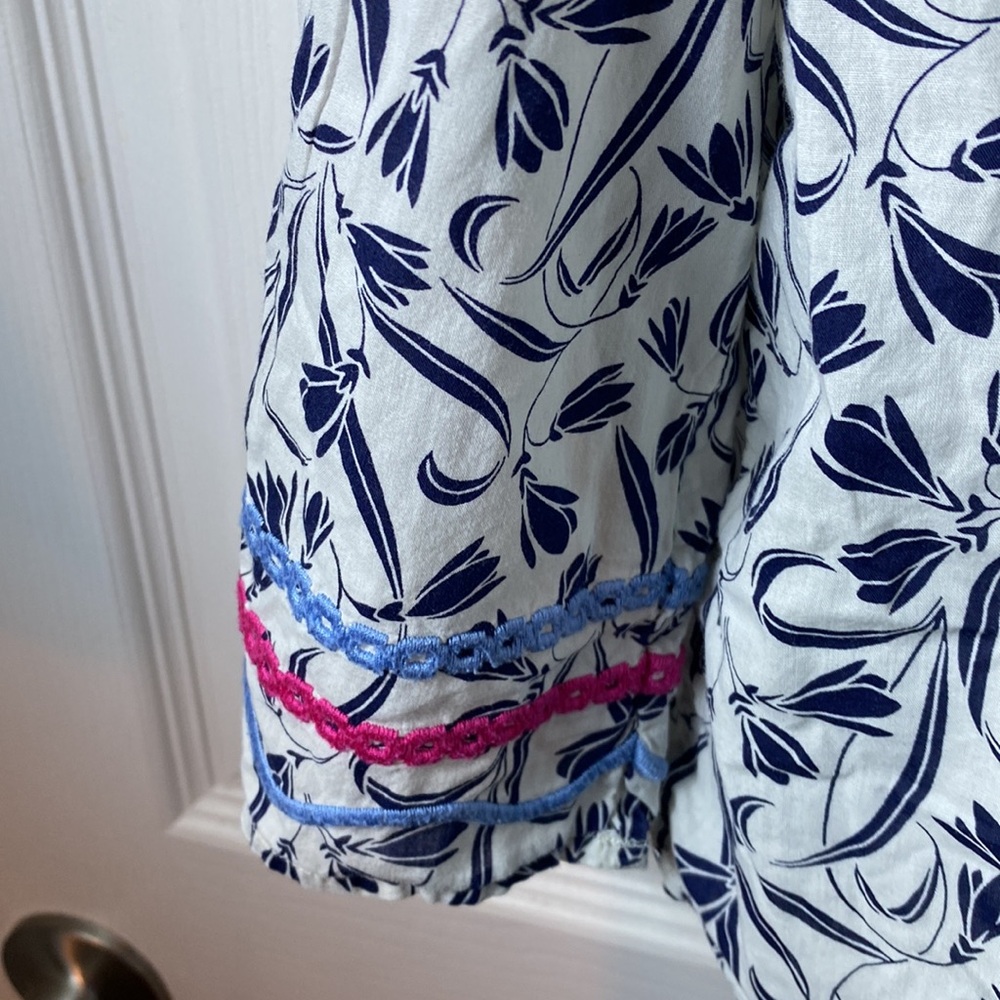 Talbots floral tunic with decorative sleeve accents 100% Cotton Size Large - Picture 4 of 8